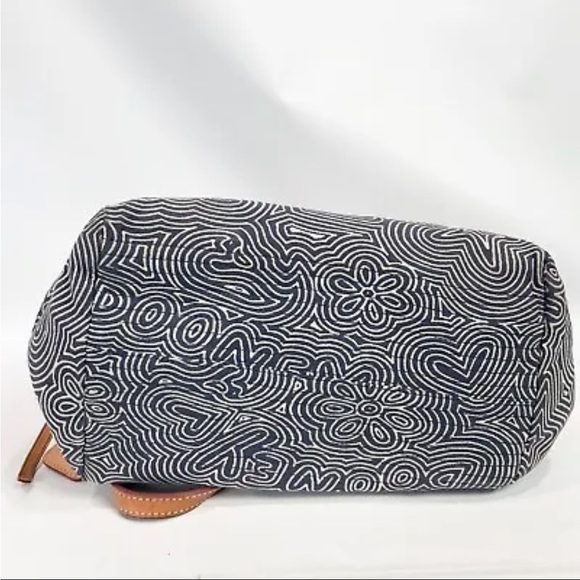 *sold* Dooney & Bourke Doodle Swirl Shoulder Bag - Picture 11 of 15